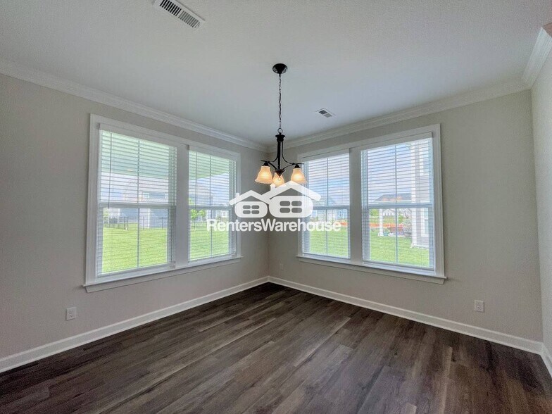 Building Photo - 1829 Malvern Dr