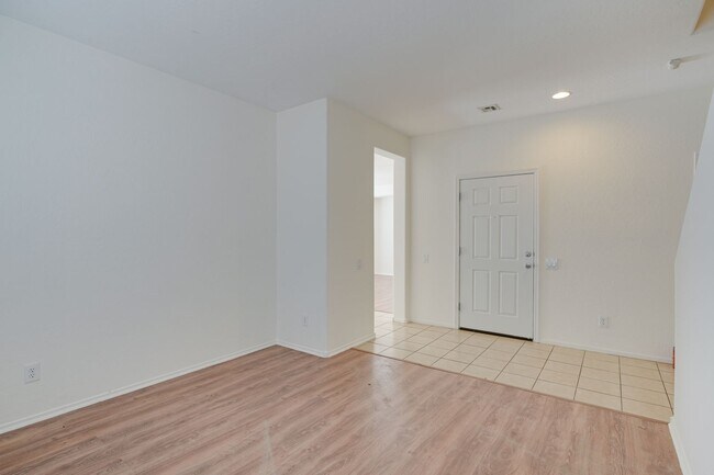 Building Photo - 2717 Rimbaud St