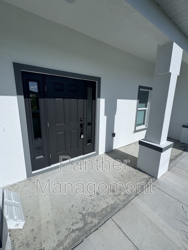 Building Photo - 116 NW 23rd Ave