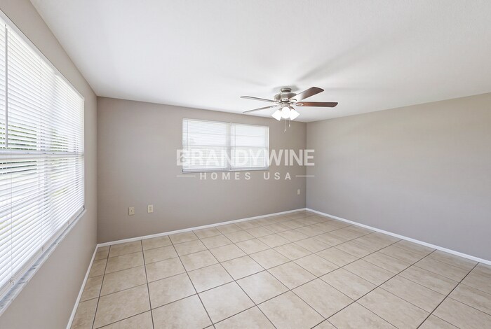 Building Photo - 7815 Treasure Pointe Dr