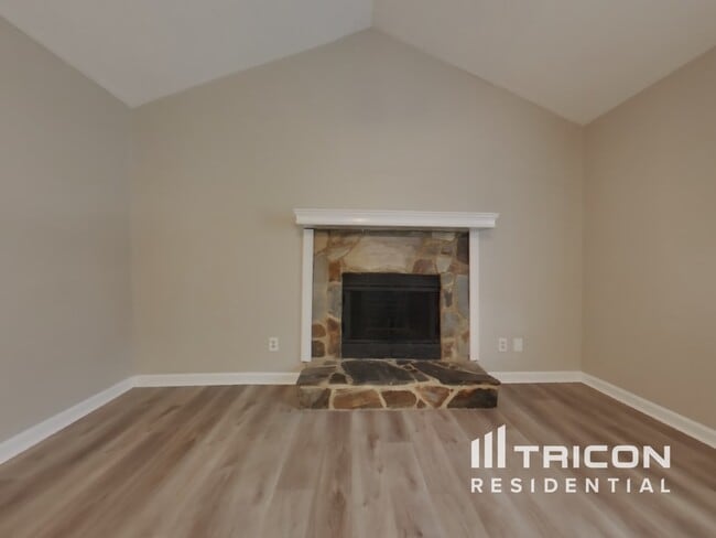 Building Photo - 305 Denae Ct