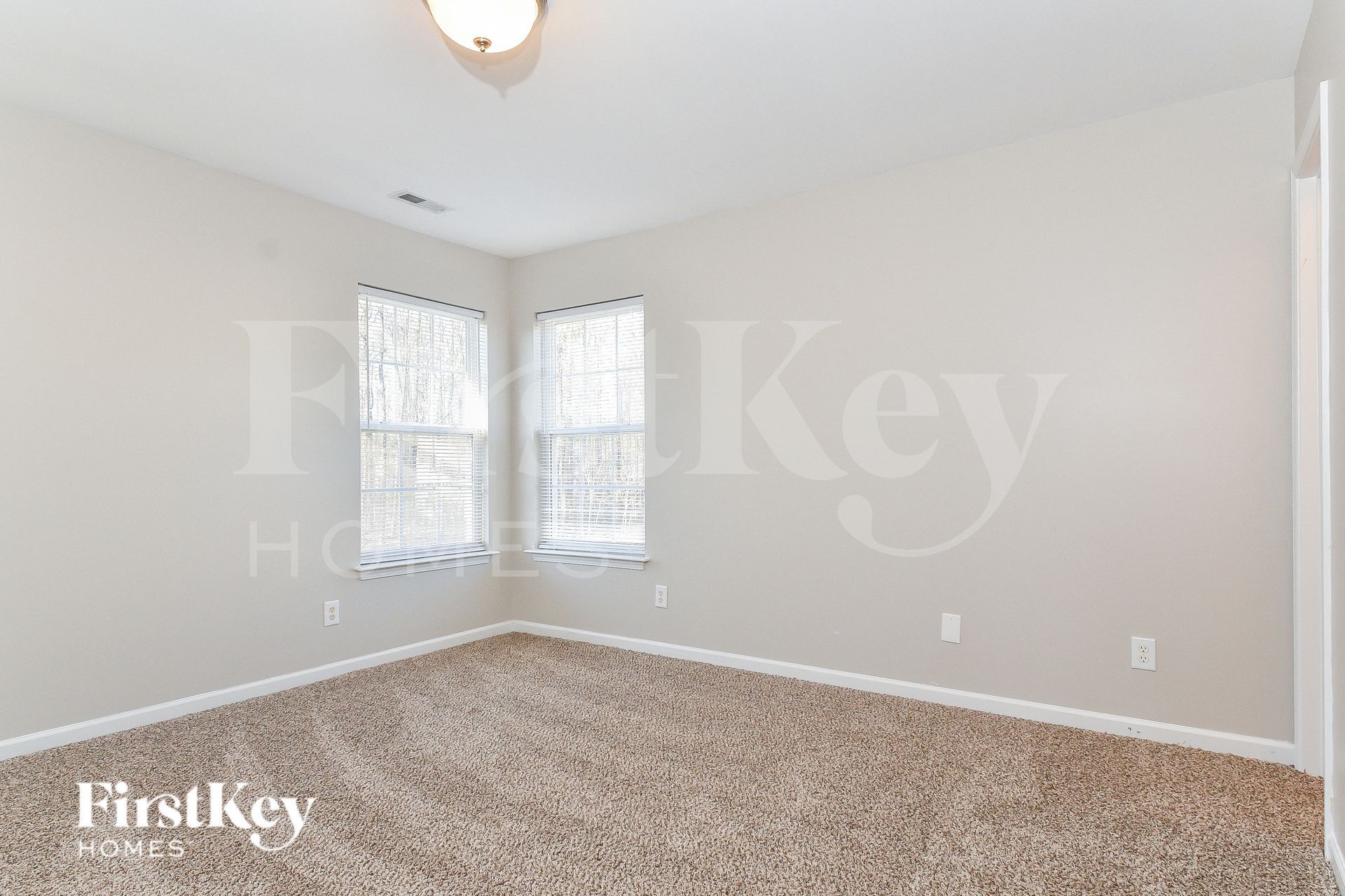 Building Photo - 5293 Crosswinds Rd