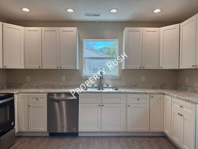 Building Photo - 8430 Springfield Rd