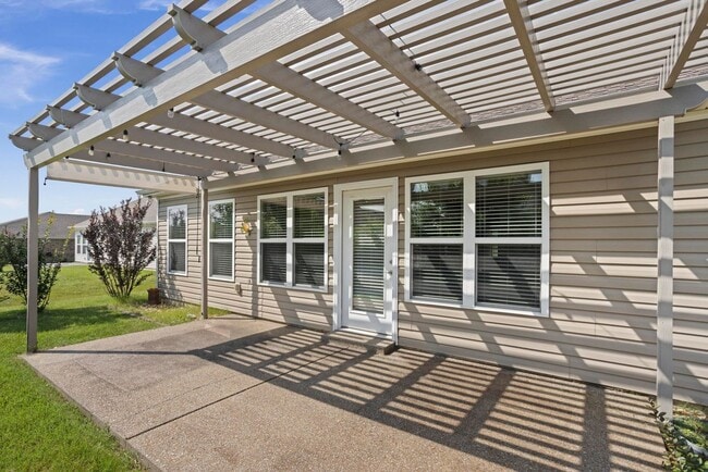 Building Photo - 1075 Campbell Ave
