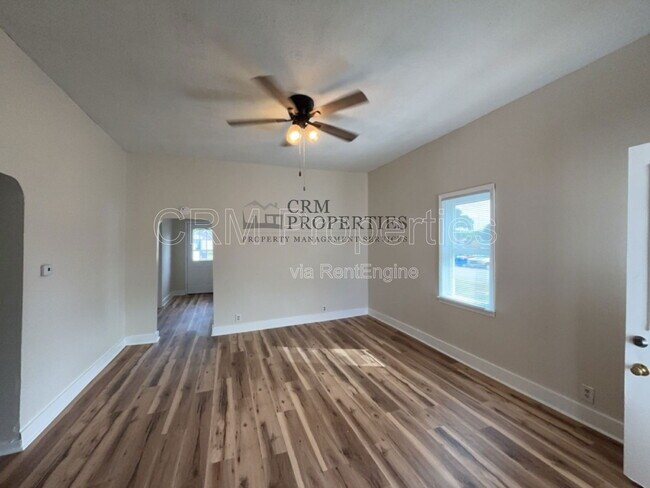 Building Photo - 1530 S Union St