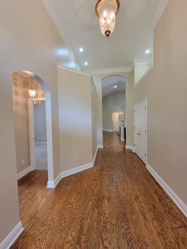 Building Photo - 3 bedroom home for rent in golden eagle's gated community, available July 6 2026, 2 car garage, f...