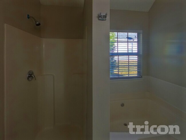 Building Photo - 1128 Misty Meadows Crossing