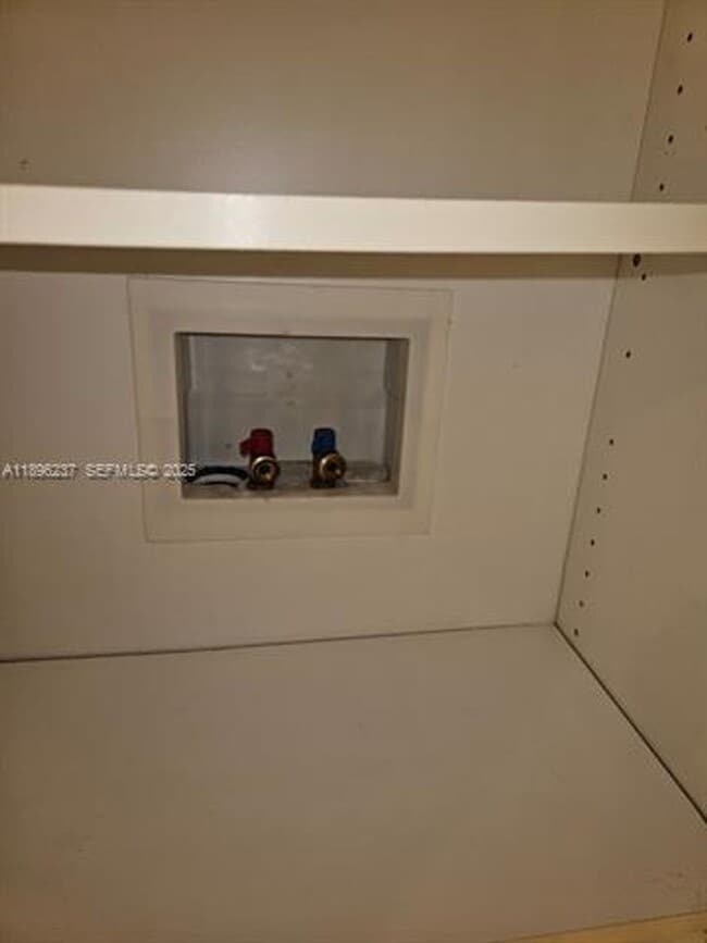 Building Photo - 1800 NE 114th St