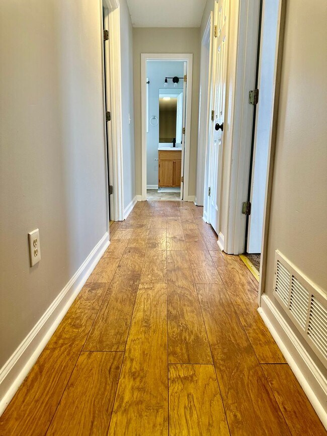 Building Photo - Villa Rica Rental