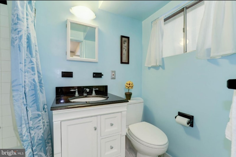 Building Photo - 6222 Rockhurst Rd