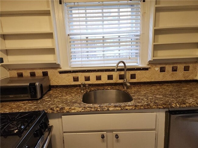 Building Photo - 836 Ponce De Leon Terrace NE