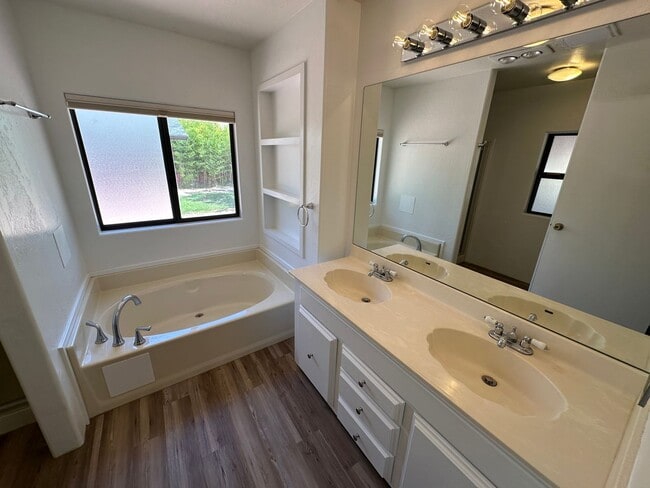 Building Photo - HOUSE - SEDONA - HARMONY HEIGHTS NORTH