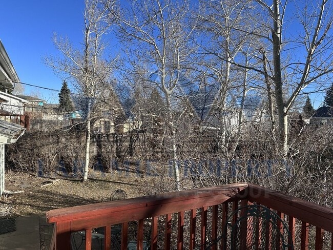 Building Photo - 1202 Mitchell St