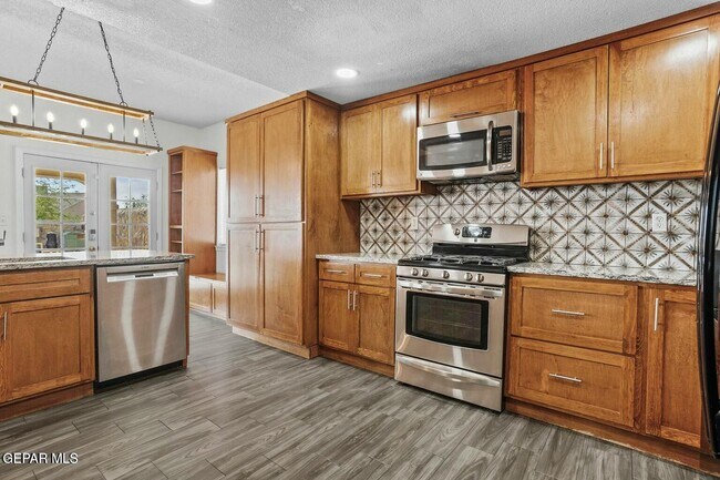 Building Photo - 7037 Luz De Espejo Dr