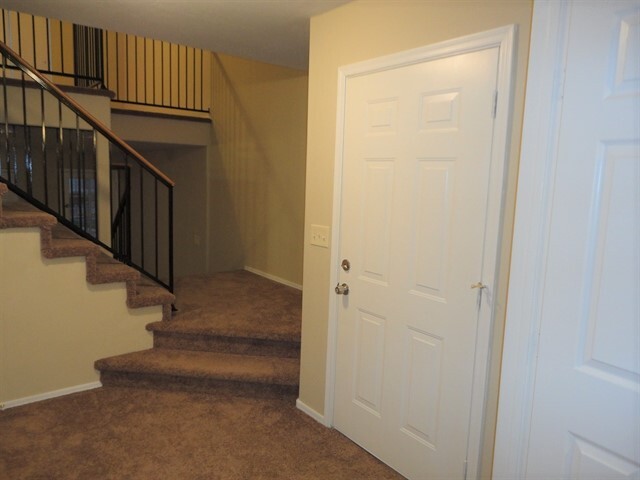 Building Photo - 1212 W Glenmere Dr