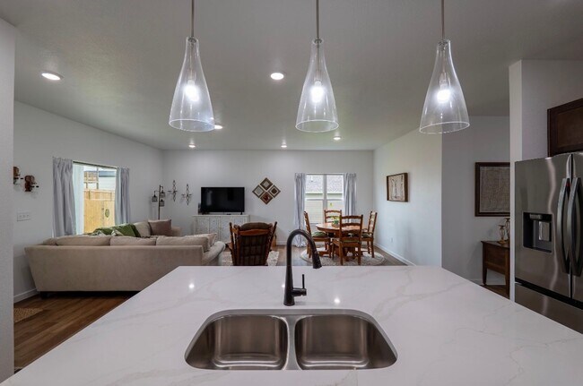 Building Photo - NEW LUXURY 4 BEDROOM 3 CAR GARAGE HOME IN OZARK MO! AVAILABLE 7/01/2026