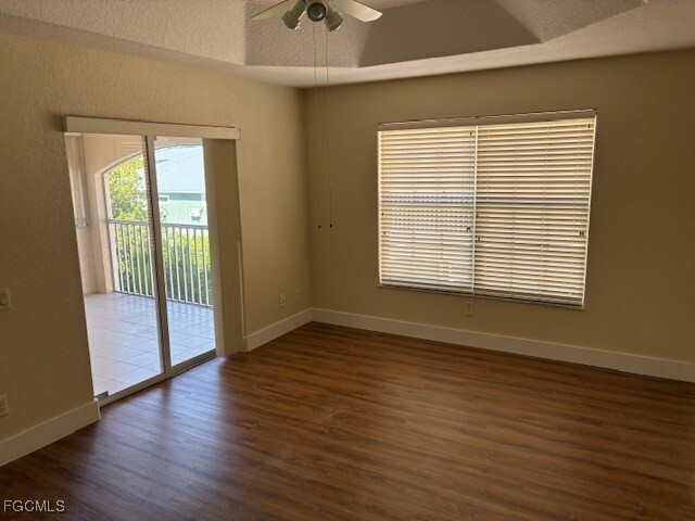 Building Photo - 5410 Chiquita Blvd S