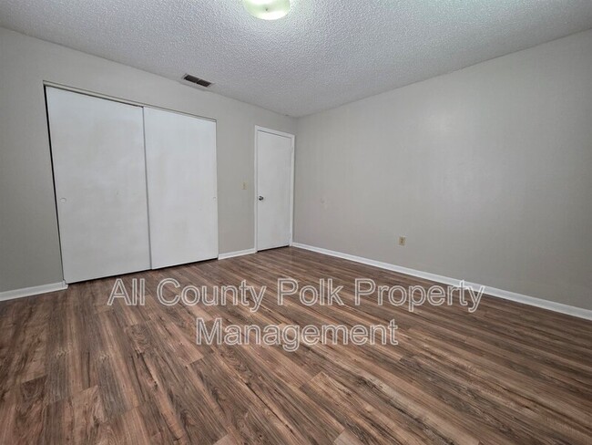 Building Photo - 1422 Moonlite Dr
