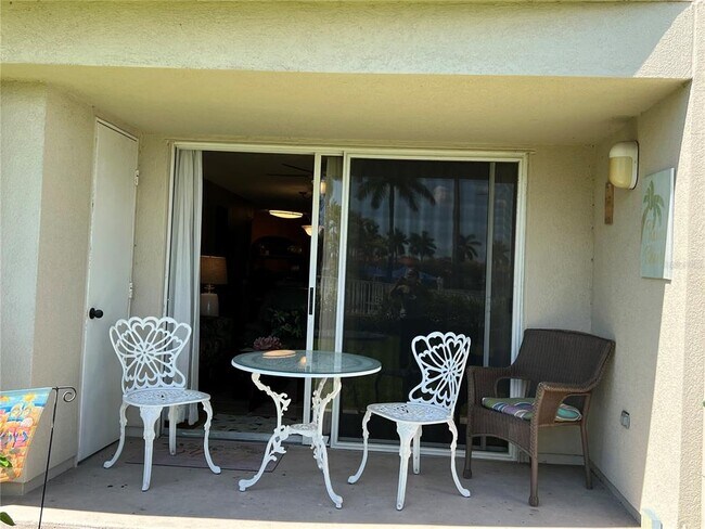 Building Photo - 6100 Bahia Del Mar Cir