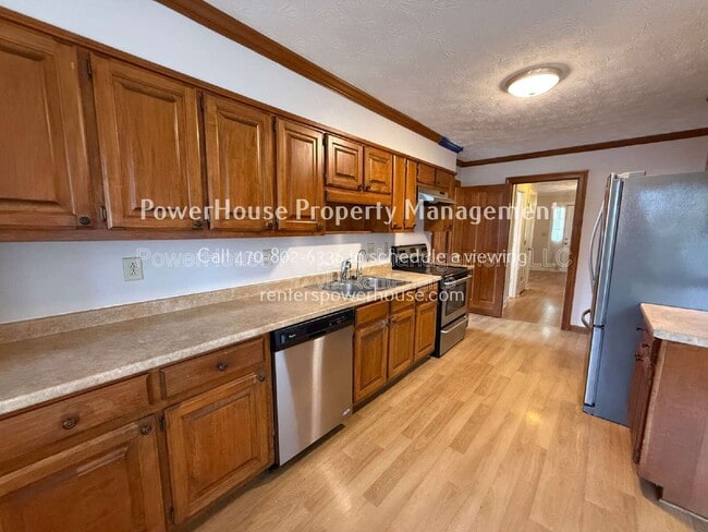 Building Photo - 3209 Henderson Walk