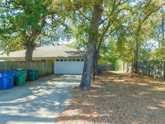 Building Photo - 110 Carolyn Ln