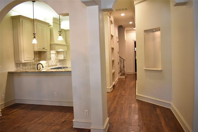 Building Photo - 1625 Fountain Pass Dr