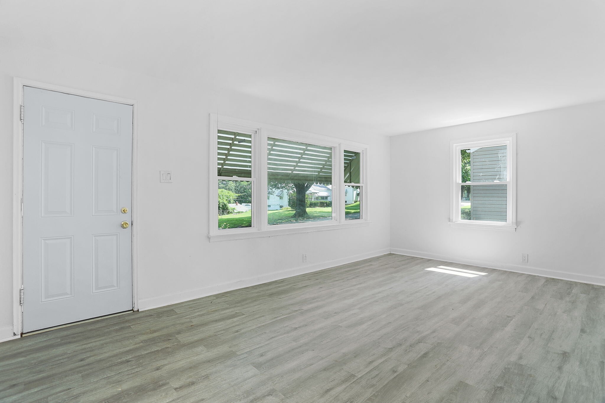 Building Photo - 7552 Mallard Dr