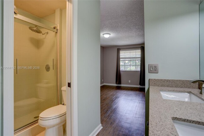 Building Photo - 6659 Via Regina
