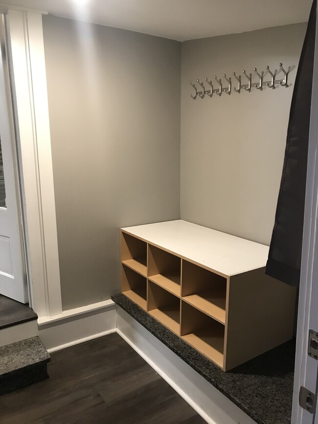 Mud room with storage - 204 Spring St