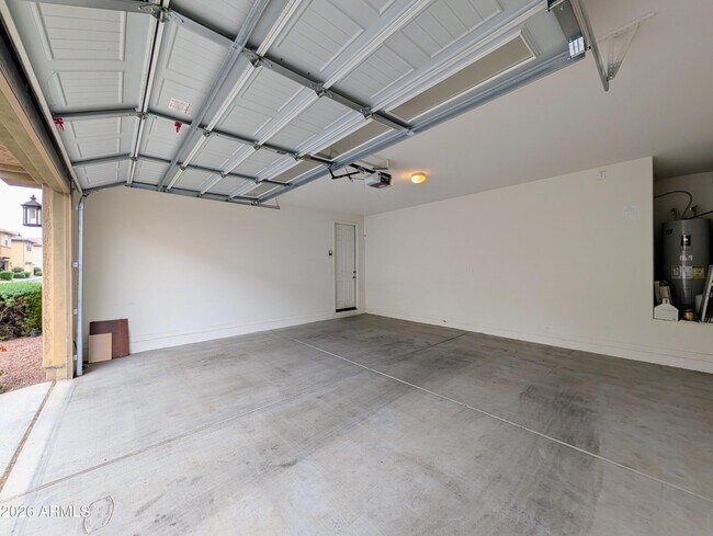 Building Photo - 923 S Osborn Ln