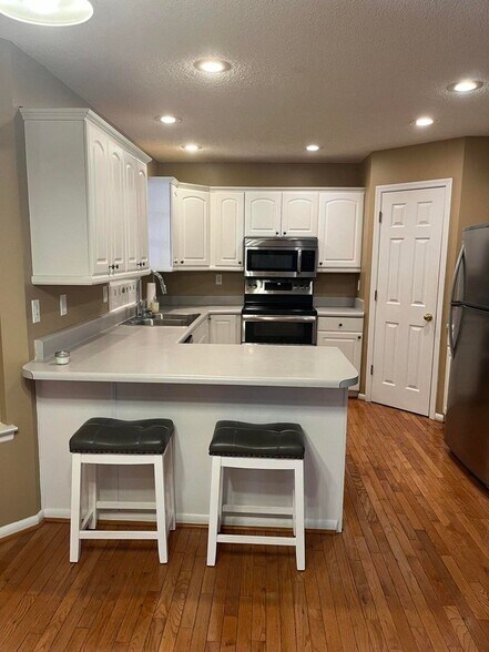 Building Photo - 168 Mountain Brook Dr