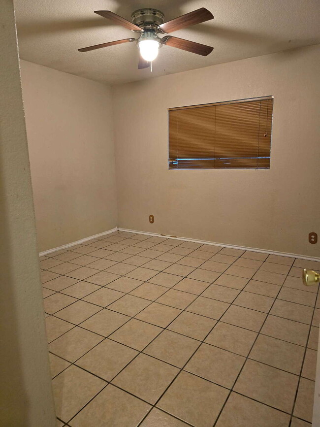Building Photo - "Charming 3-Bedroom Sanctuary in San Anton...