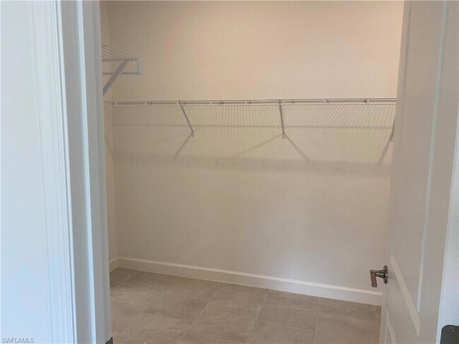 Building Photo - 18222 Ridgeline Dr