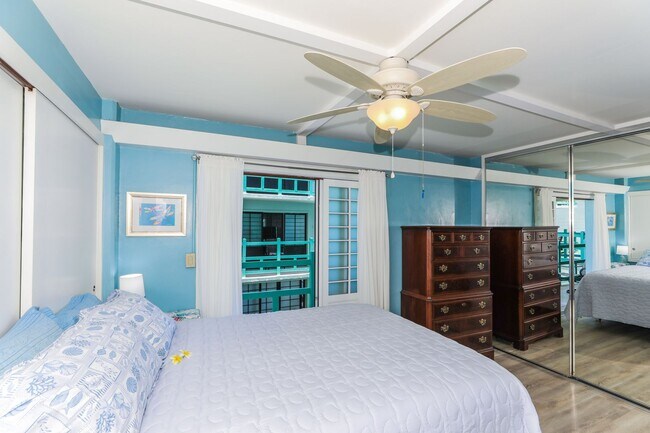 Building Photo - 2957 Kalakaua Ave. #402