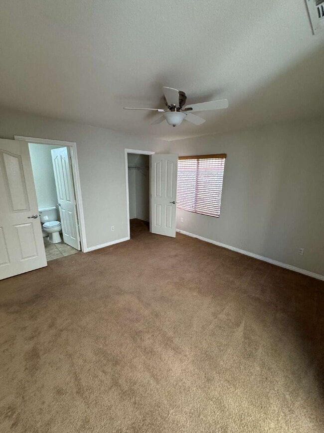 Building Photo - 3 Bed 3.5 Bath Summerlin