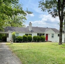 Building Photo - 1013 Chadwell Dr