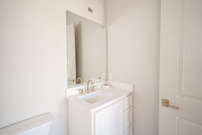 Building Photo - 3BR/3BA For Rent