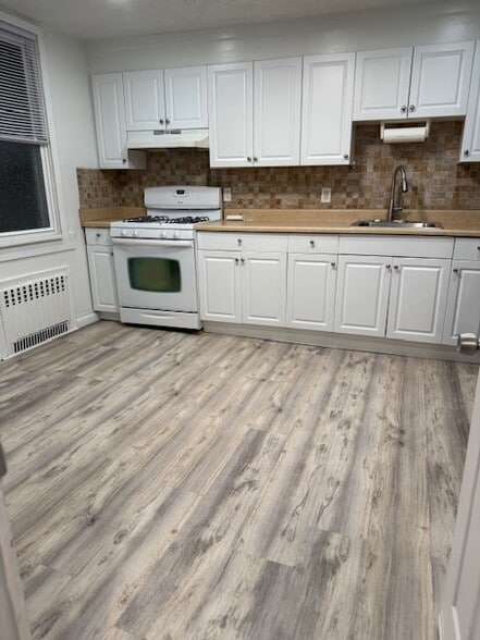 Primary Photo - 67 Milton Ave