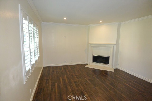 Building Photo - 5 Woodfern