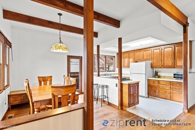 Building Photo - 4 br, 2 bath House - 2280 Hanover St, Palo...