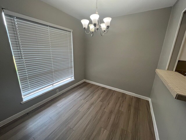 Building Photo - 461 Eldon Dr