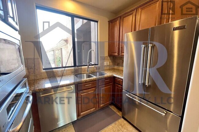 Building Photo - 3Bed/2.5Bath Townhouse w/2 Car Garage in Carefree! $399 MOVE-IN SPECIAL! Move-In Ready on 4/9/2026!