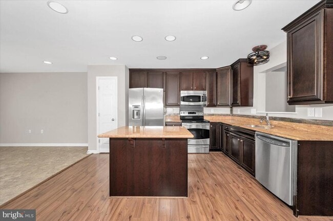 Building Photo - 7 New Gate Ct