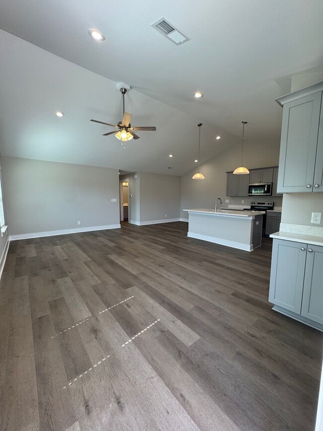 Building Photo - 133 Brawley Villas Pl