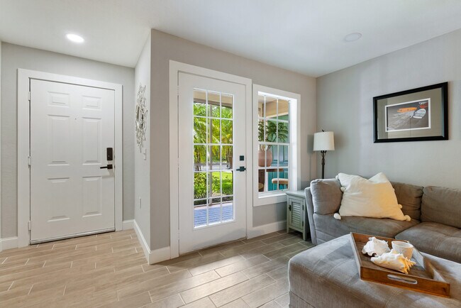 Building Photo - 7424 Vista Way