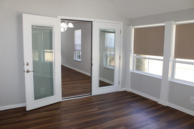Building Photo - 312 Evening Star Dr