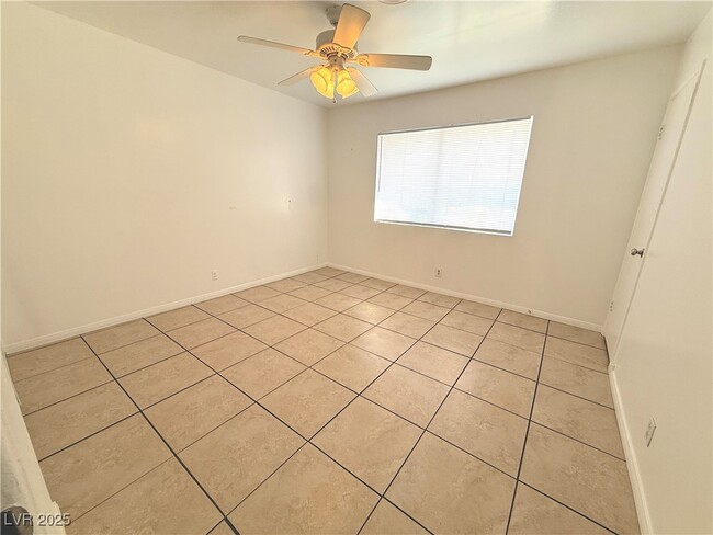 Building Photo - 5804 Jerry Dr
