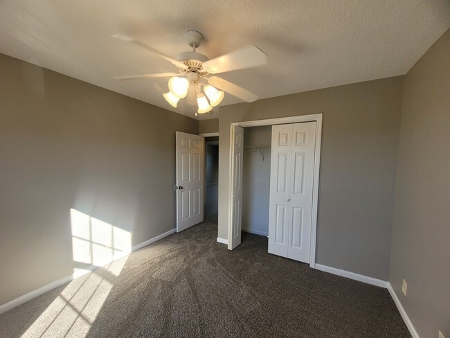 Building Photo - $1900 - 4 Beds 3 Bath + Bonus Room w/ Massive Fenced Yard