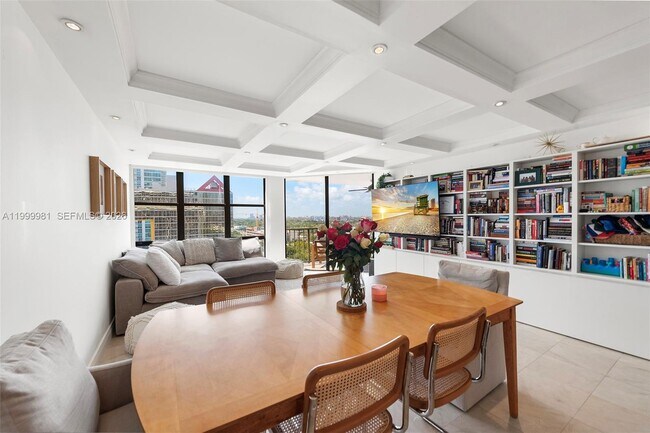 Building Photo - 1915 Brickell Ave