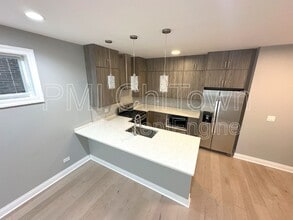 Building Photo - 4952 S Michigan Ave